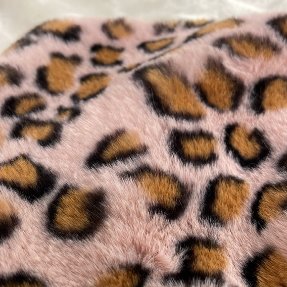 Leopard print pink furry bag - Picture 6 of 8
